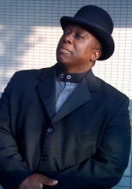 �A���\�j�[�E�J�[�g���C�g